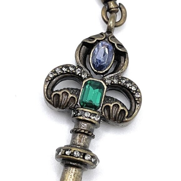 Tresors Decorative Key Charm Chloe + Isabel - C004 - Picture 2 of 2